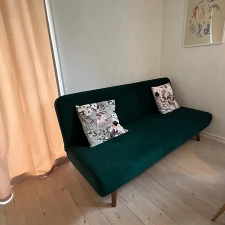 5 Minute Walk To Lego House - 50m2 - Unit A - Garden On Site Apartman *