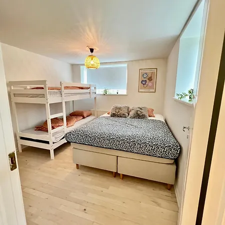 5 Minute Walk To Lego House - 50m2 - Unit A - Garden On Site Apartman